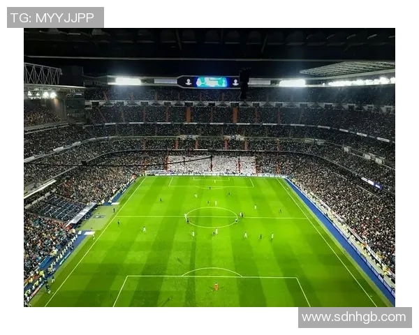 请珍惜足球球星闪耀绿茵场谱写荣耀与拼搏的传奇故事